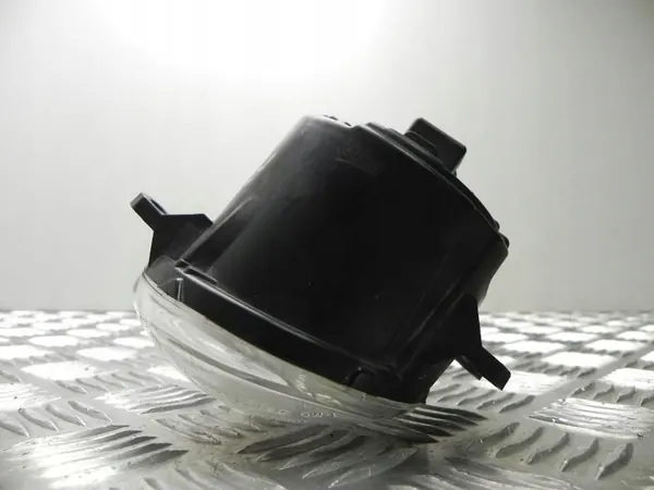 Farol de neblina esquerdo Toyota AURIS 2012 OEM 81220-0W040 image 5