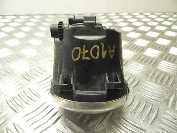 Farol de neblina esquerdo Toyota AURIS 2012 OEM 81220-0W040 image 6