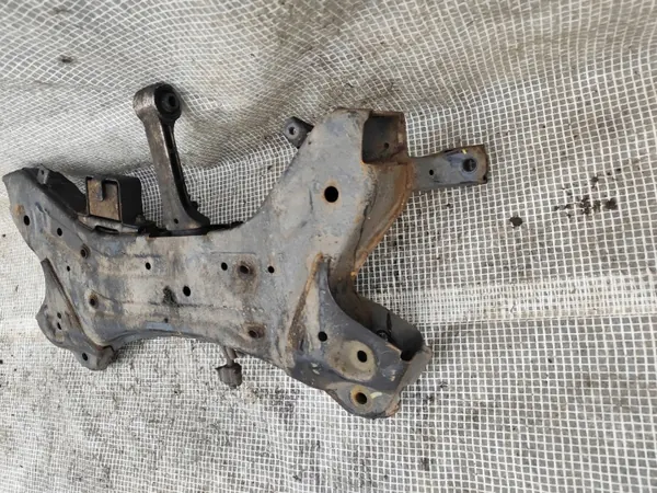 Sous-cadre avant Hyundai IX35 OEM - État utilisé image 3