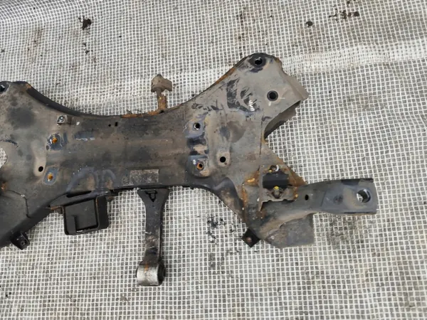 Sous-cadre avant Hyundai IX35 OEM - État utilisé image 6