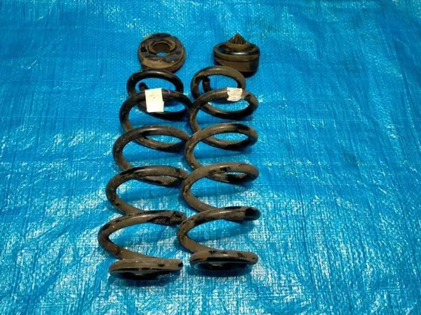 Mola de Suspensão Audi OE OEM 80A511115BE - Usado image 2