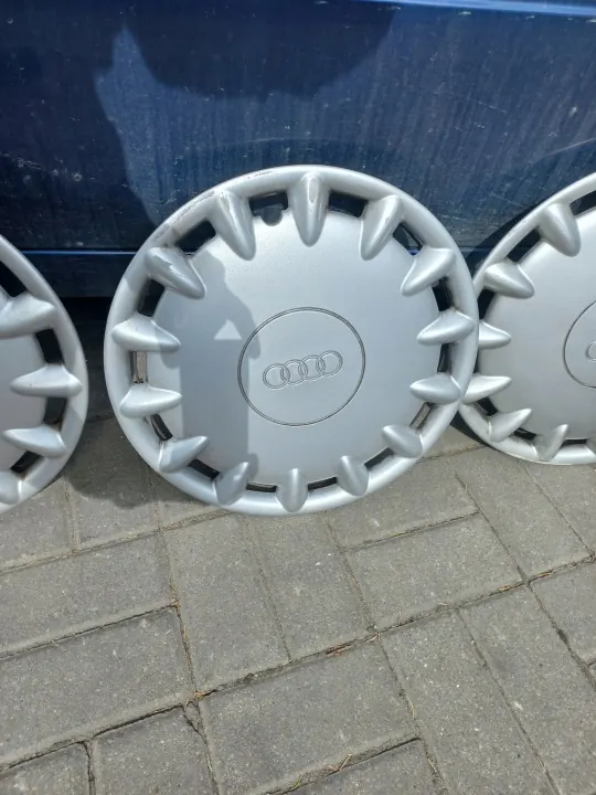 AUDI A4 B5 B6 Coprimozzi Set 8D0601147 15" image 3