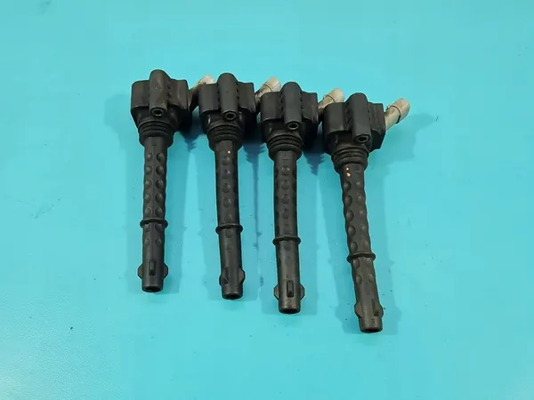Bobina de ignição Alfa Romeo Giulietta 1.4 T Bosch OEM 0221504036 image 2