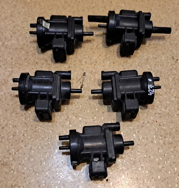 Válvula EGR MERCEDES Turbo Vácuo 0005450427 image 2