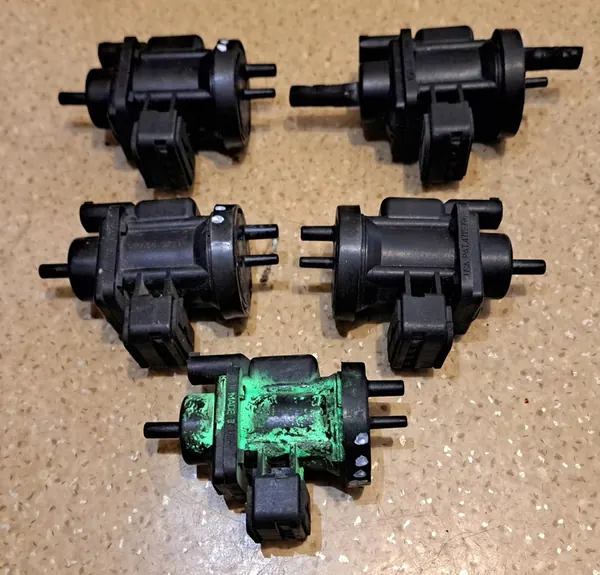 Válvula EGR MERCEDES Turbo Vácuo 0005450427 image 3