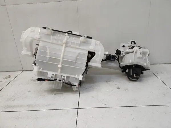 Lämmitysydin OEM 9809955180 Citroen Jumpy III:lle image 3