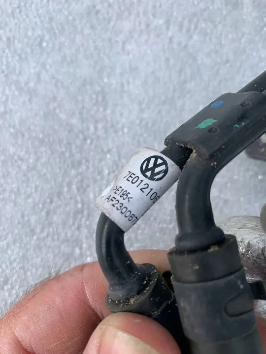 Volkswagen AdBlue Injektor 7E0131113C image 4