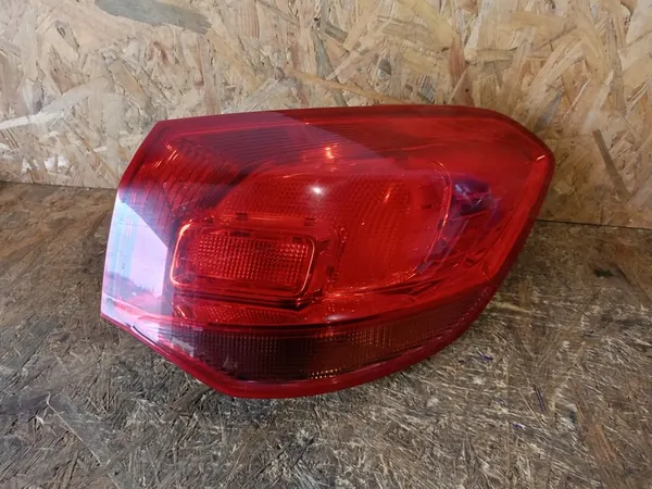 Opel Astra J Kombi Bakljus Höger 2009-2018 image 6