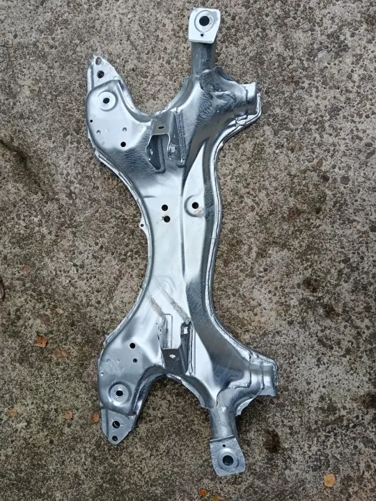 Etujousipalkki OEM belka przód rav4 Toyota RAV4:lle image 2