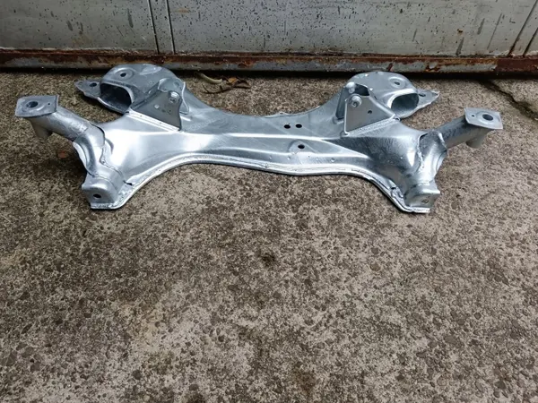Etujousipalkki OEM belka przód rav4 Toyota RAV4:lle image 3