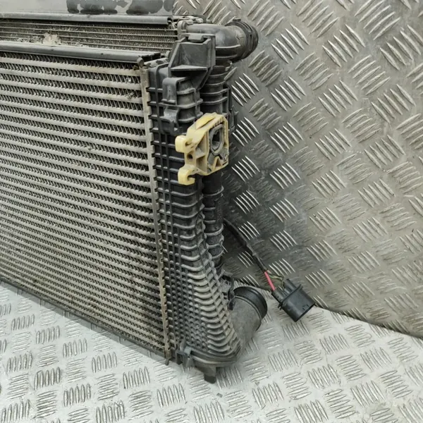 Skoda Octavia III Combi 5E5 Kylsats 2014 OEM 5Q0145803K image 3