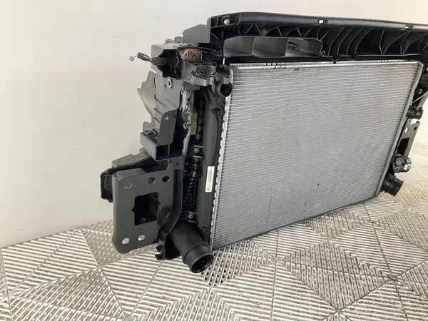 2009 Volkswagen Tiguan Stoßstange vorne 5N0805588D image 6