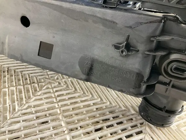 2009 Volkswagen Tiguan Stoßstange vorne 5N0805588D image 8