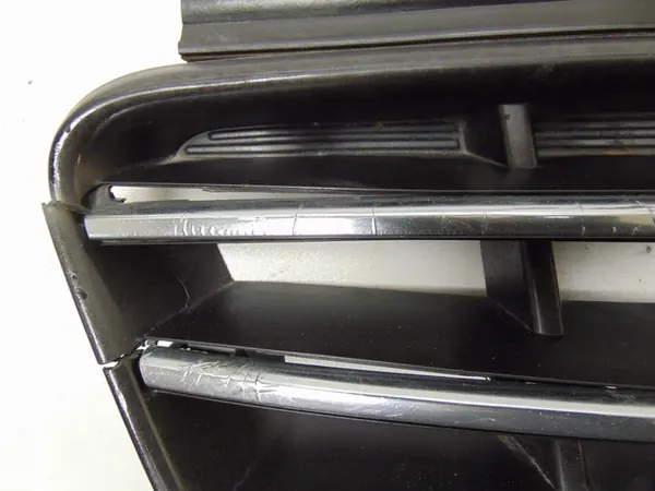 Volvo XC 60 13- Grill Radiator Chrome Logo 31333832 image 6