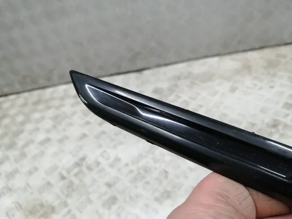 Renault OE Rivestimento parafango anteriore sinistro 990431286R image 3