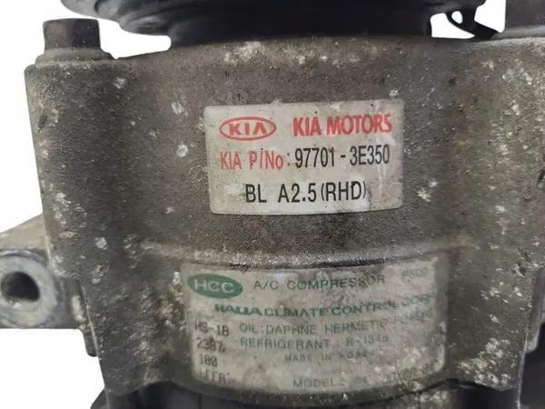 Compresseur de climatisation KIA SORENTO I 2.5L diesel 2008 OEM 977013E350 image 5