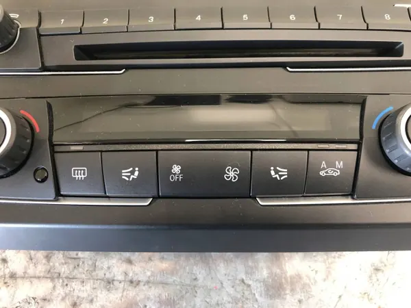 Panel Radio AC BMW F20 OEM 9207197 - Usado image 4