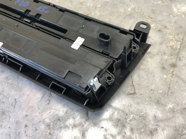 Panel Radio AC BMW F20 OEM 9207197 - Usado image 6