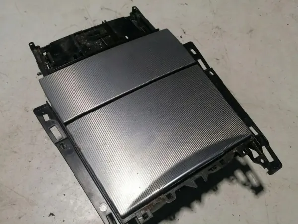 Mercedes W212 Askkopp Tunnel OEM A2126809750 image 2