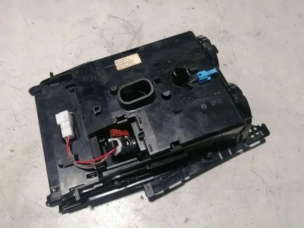 Mercedes W212 Askkopp Tunnel OEM A2126809750 image 3