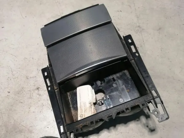 Mercedes W212 Askkopp Tunnel OEM A2126809750 image 6