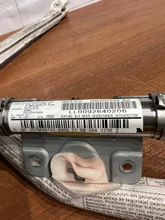 Käytetyt kattopalat OEM D1779 Mercedes-Benz E Cabriolle image 3