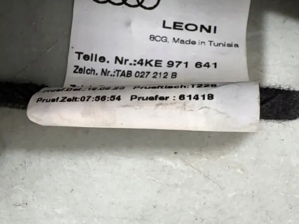 Audi E-Tron tunnelbekerhouder OEM 4KE862533D image 6