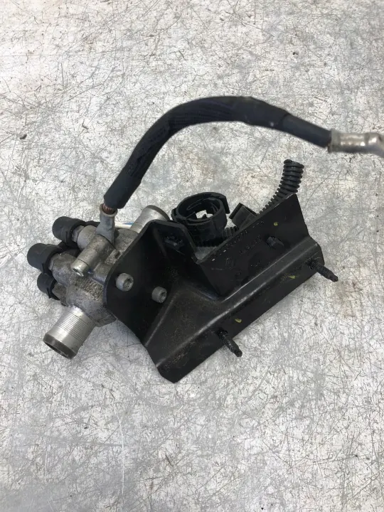 Chauffe-eau OEM 276258477R pour Renault Master IV image 3