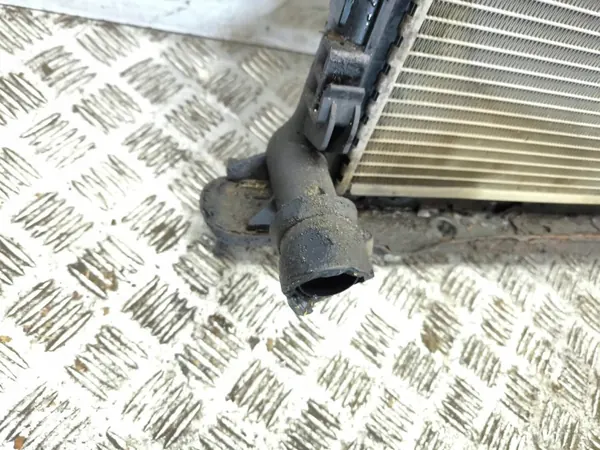 Chrysler OE Wasserkühler OEM AMD169615 image 8