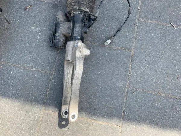 OEM 1234567 Front Shock Absorber for BMW 7 G11 G12 image 3