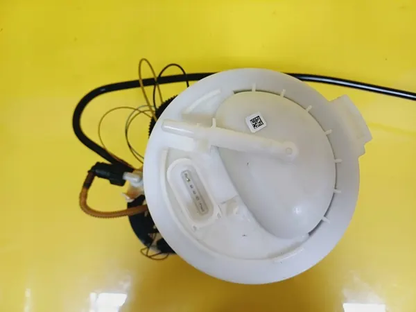 Bomba de Combustível VW Passat B6 1.6 FSI 3C0919051P image 3