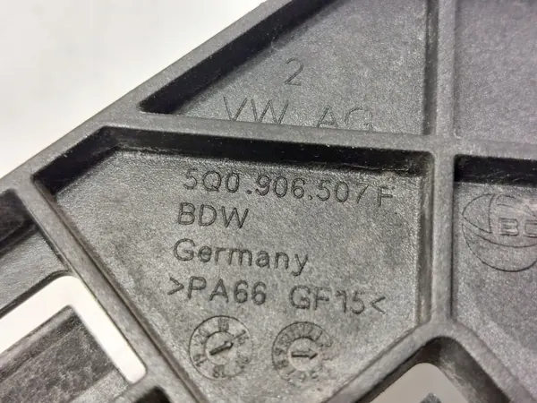 Support Ordinateur VW Passat B8 OEM 5Q0906507F image 5