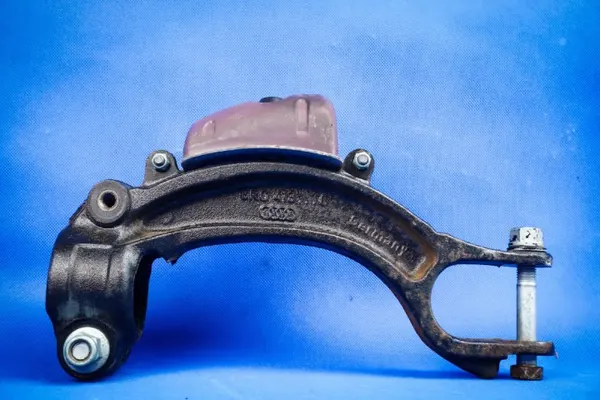 Garfo amortecedor Audi A8 S8 OEM 8R0413037C - Usado image 2