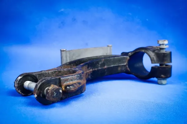 Garfo amortecedor Audi A8 S8 OEM 8R0413037C - Usado image 4
