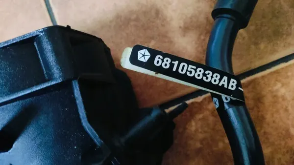 Sensor de coletor de admissão Jeep Cherokee KL 05184693AE image 2