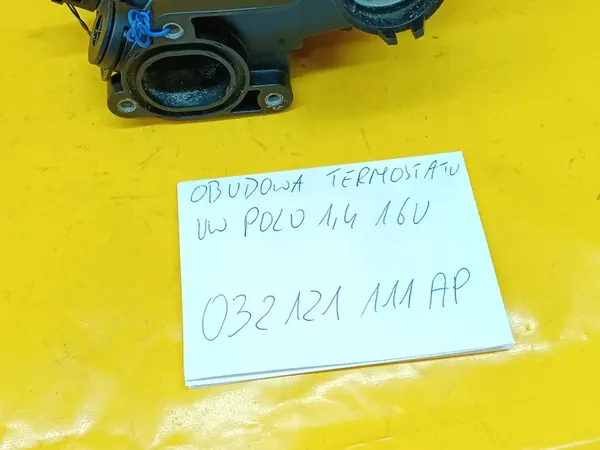 Volkswagen Carcasa de Termostato Polo 1.4B 16V OE 032121111AP image 3