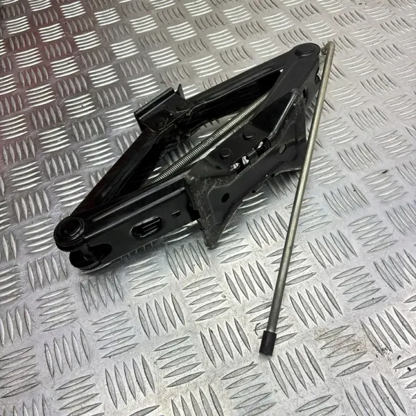 OEM 31445371 Crochet & Clé de Remorquage XC90 II image 3