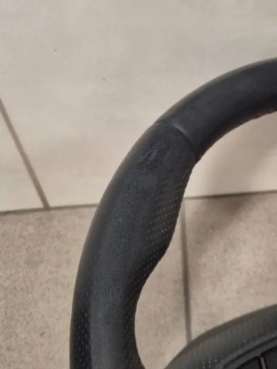 Hyundai Tucson III Lenkrad OEM ODO9637 - Gebraucht image 4