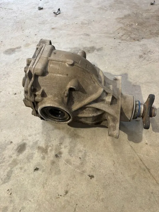BMW 5 G31 540d LCI Differenzial Achse 9454755 BBT03026 image 3