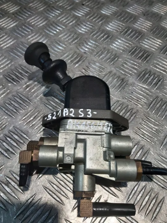 A0034307581 Käsijarrun venttiili, Knorr-Bremse Käytetty image 10