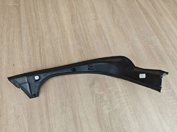 Junta de calha esquerda OEM 9448943 BMW G30 LCI image 4