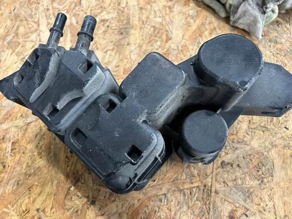Filtre à charbon EVAP OEM P68080835AH pour Jeep Cherokee image 6