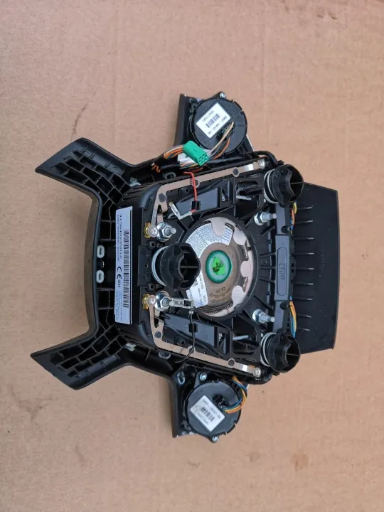Airbag conducteur FORD KUGA MK2 OEM - État utilisé image 3