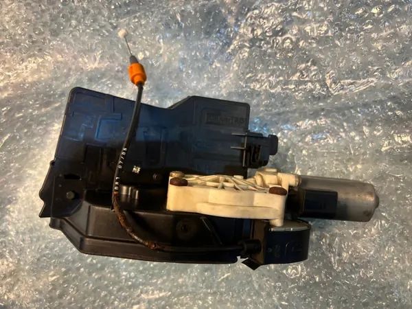 Cerradura Puerta Soft Close BMW OEM 7028910 Trasera Derecha image 8