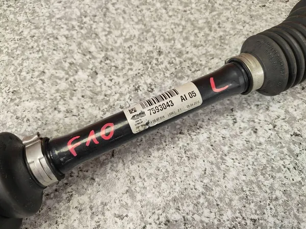 BMW F10 F11 Främre Vänster Drivaxel XDrive 7593043 image 4