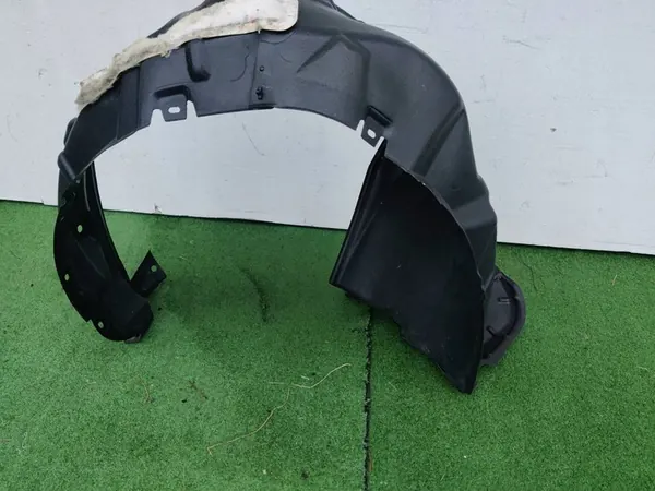 Etumainen oikea lokasuoja Toyota Prius 4 image 2