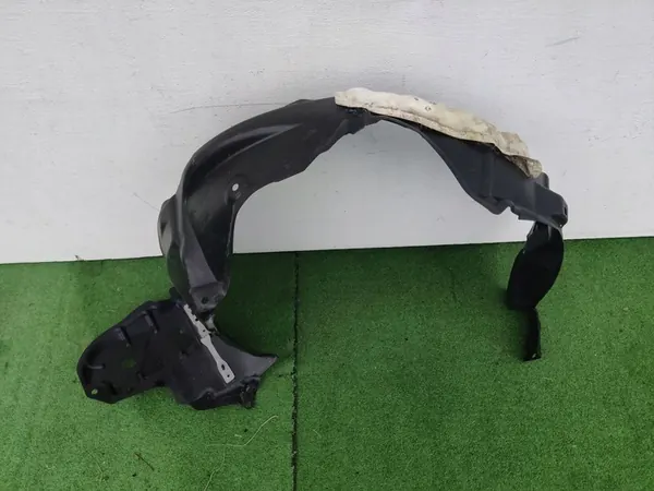 Etumainen oikea lokasuoja Toyota Prius 4 image 3