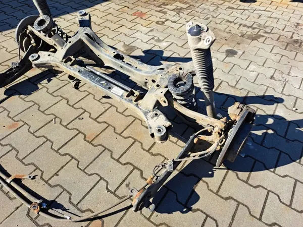 Kit Poutre Suspension Arrière OEM 55405-D7000 image 3