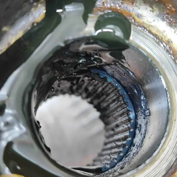 Snodo anteriore destro VW Sharan 2.0L OEM 3C0407254F image 6