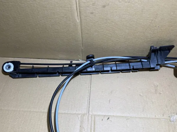 Motor de rodillo de maletero Audi A6 C8 4K Avant OEM 4K9863560 image 3